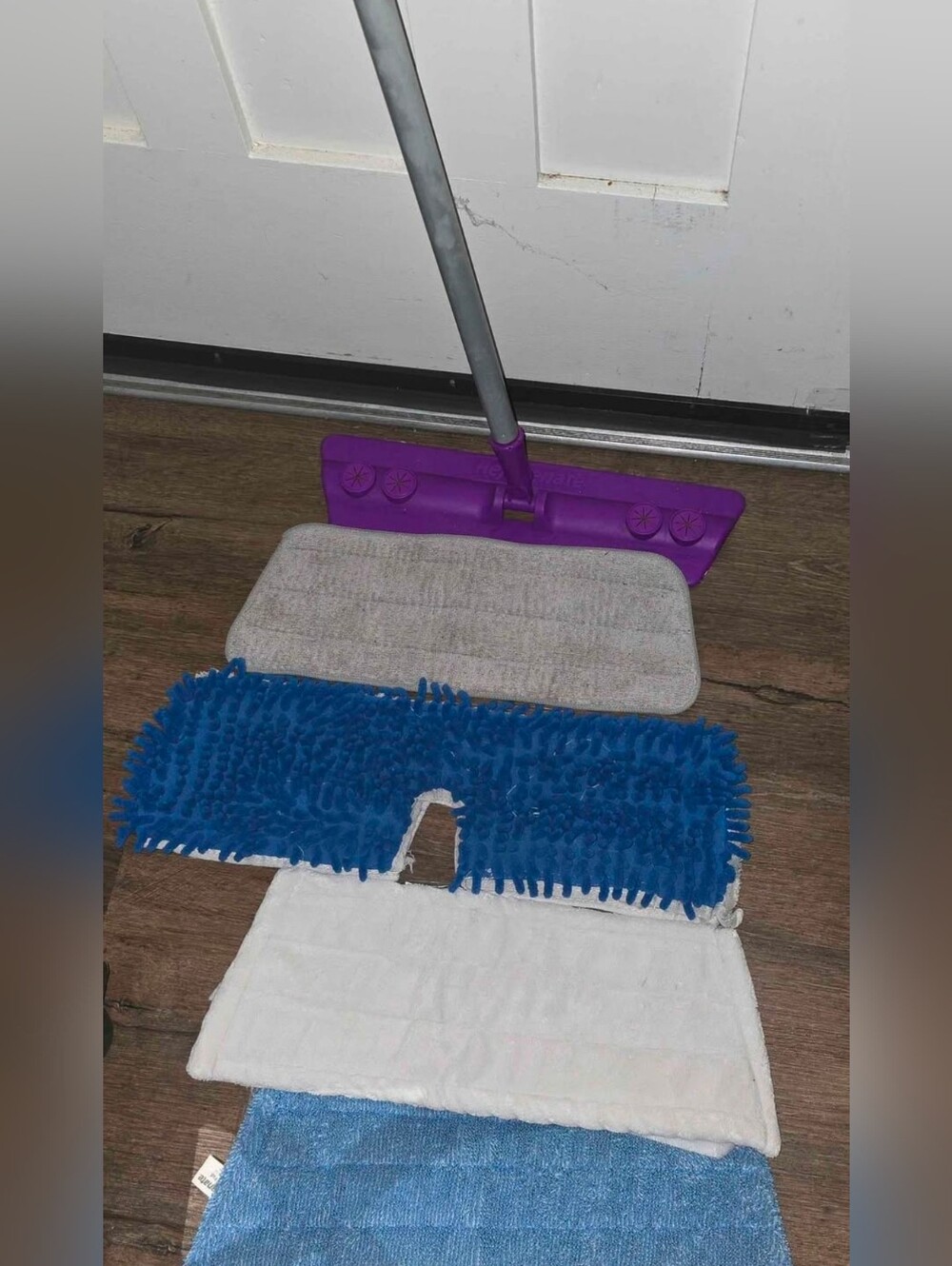 Rejuvenate Mop with 4 Fabric Replacement Pads